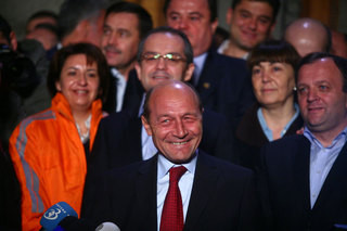 Boc, dupa anunturile lui Antonescu si Geoana: Romanii au votat altceva