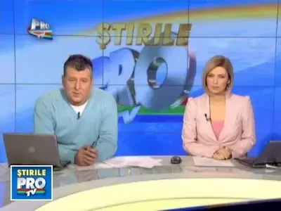 Chelnerite in costum de baie, oferta unei cafenele din Statele Unite!