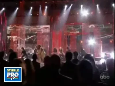 Taylor Swift , mai tare decat Michael Jackson la American Music Awards 2009