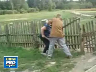 Divort cu injuraturi, pumni in gura si picioare in burta!