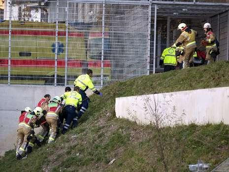 VIDEO SOCANT! Mutilat de un urs, dupa ce a sarit in tarcul animalului!