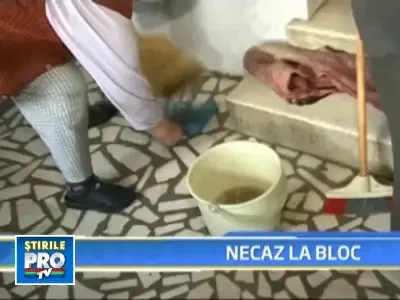 Dupa ei, potopul! Doi hoti au inundat un bloc de locuinte din Brasov!