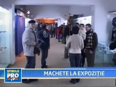 Tancuri, avioane, elicoptere! Prima expozitie de machete din Romania!