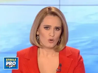 O soferita in ceata! A coborat scarile, cu tot cu masina!