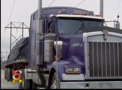 "911? Nu-mi gasesc masina cu copilul in ea. Am fost 5 ore la striptease"