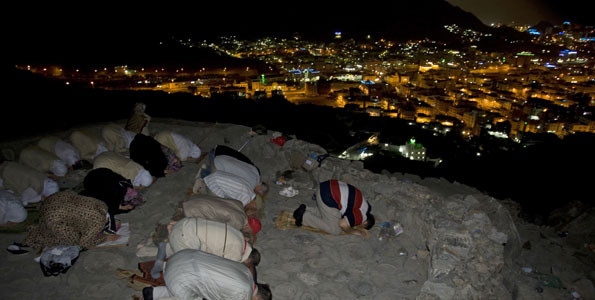 Tipete si imbranceli pentru o portie de sarmale. Ca doar a fost Sf. Ilie