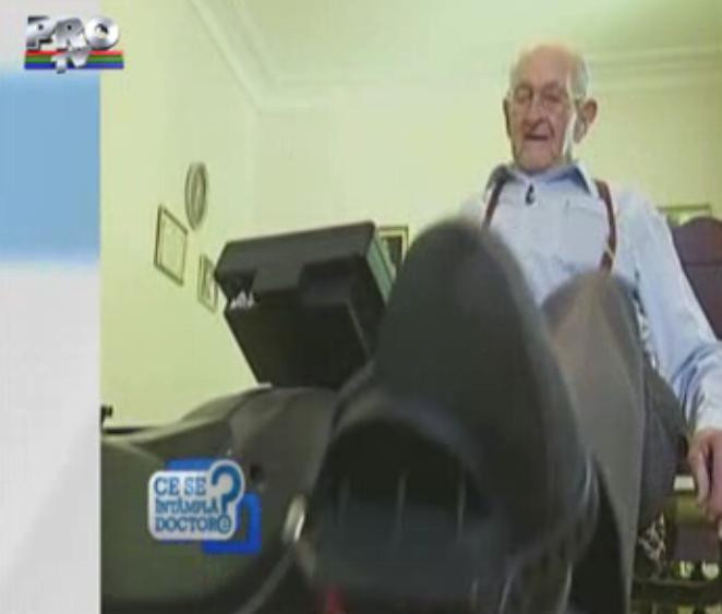 Lyster Holland, cel mai batran pictor din lume, se mentine prin sport!