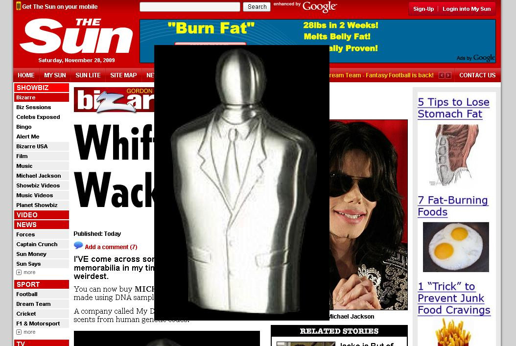 A aparut parfumul cu "extract" de Michael Jackson!