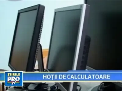 Zece tineri, retinuti dupa ce au mai furat multe calculatoare