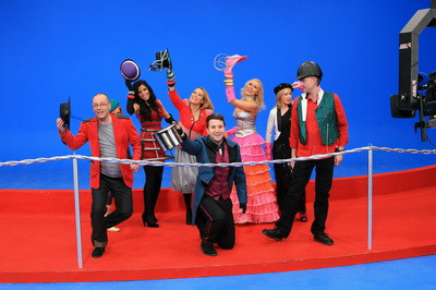 De 1 Decembrie, 14 ani cu Pro TV! Ti-am pregatit un program Jos palaria!