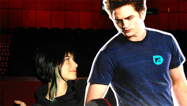 Alice a mers sa vada "New Moon"!