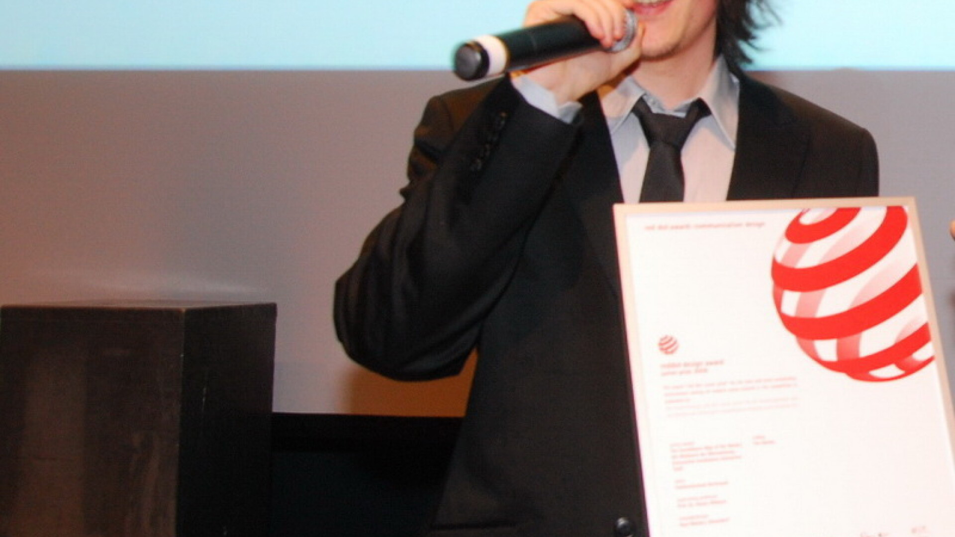 1 Decembrie: Un roman din New York preda reteta succesului, la 25 de ani!