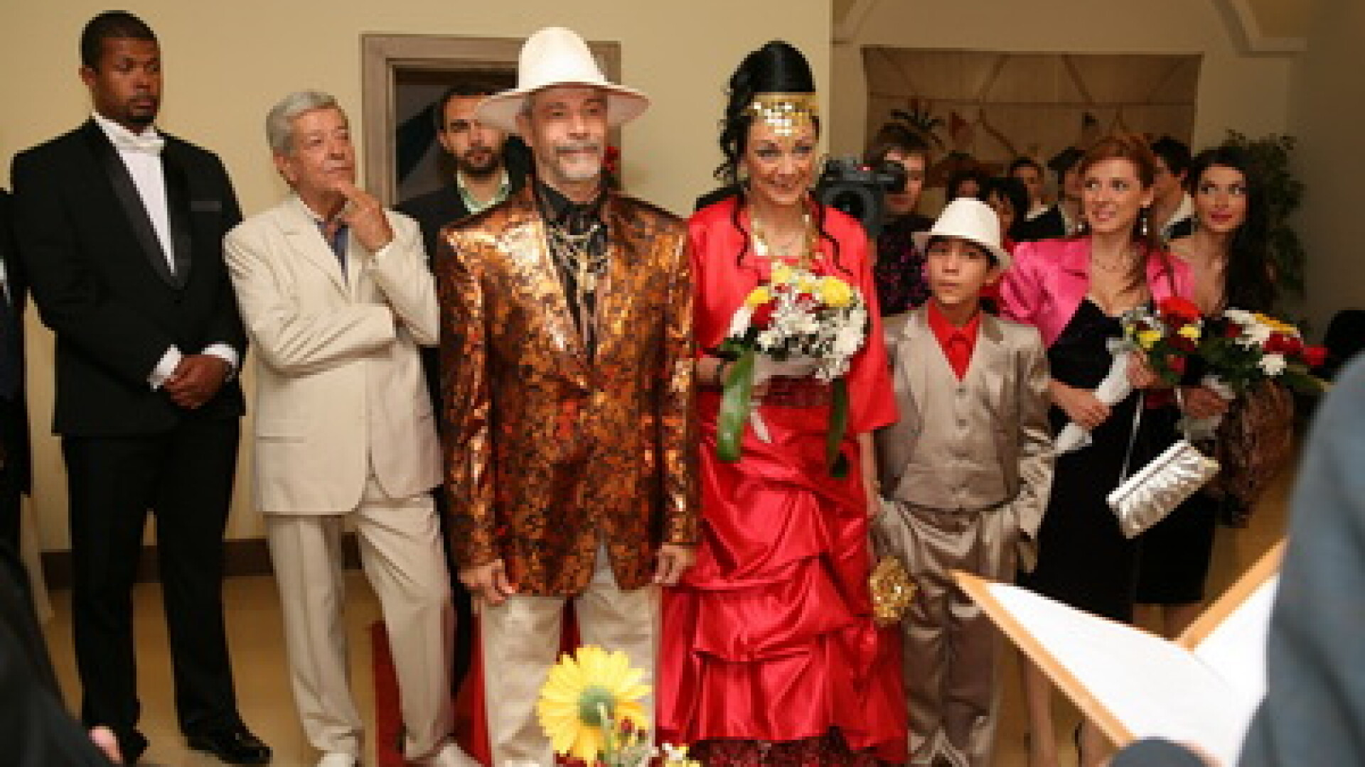 Se insoara State! Flacara are rochie rosie!