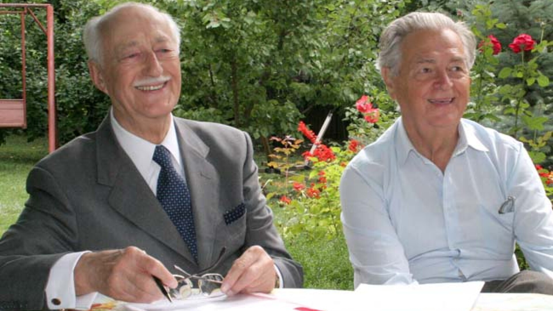 1 Decembrie: Povestea fratilor Baciu, povestea omeniei si a succesului