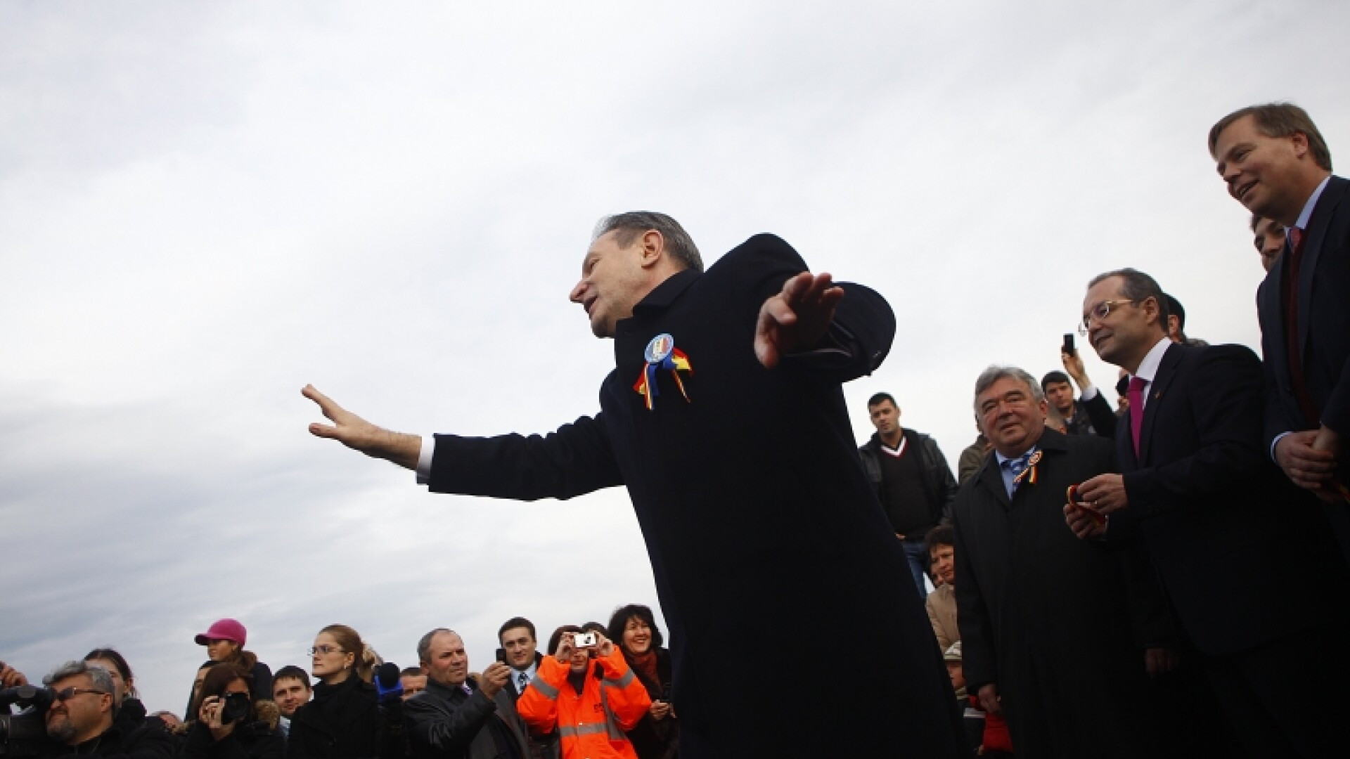 Guvernul, dator 100 milioane euro la constructorul Autostrazii Transilvania