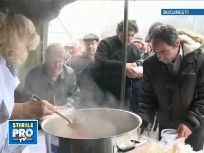 Fasole cu carnati, tuica, voie buna! Asa sarbatoresc romanii de 1 Decembrie
