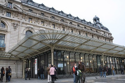 Turistii din Paris au aflat pe propria piele ca Franta e tara grevelor