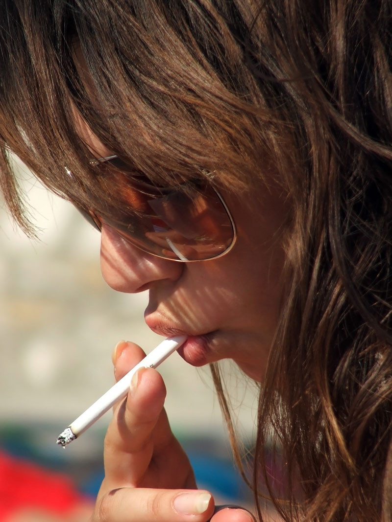 Romania are cei mai multi fumatori minori din UE. Ce varsta au in realitate plamanii tai