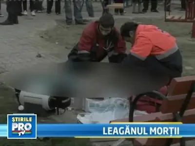 Copil omorat de leagan. Primaria din Targoviste se "spala pe maini"