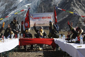 Sedinta de guvern pe Everest, la peste 5200 de metri altitudine!