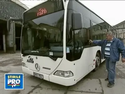 Soferii RATB, poftiti sa sufle in fiola. Multi n-au rezistat alcoolului!