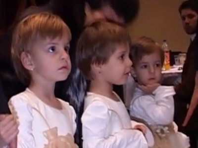 Tripletele care au parte de indemnizatii individuale au implinit 3 ani!