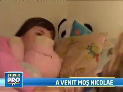 Mos Nicolae le-a inseninat duminica copiilor cuminti, cu multe cadouri