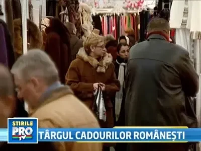 Haine si incaltaminte la preturi reduse, la un targ din Bucuresti