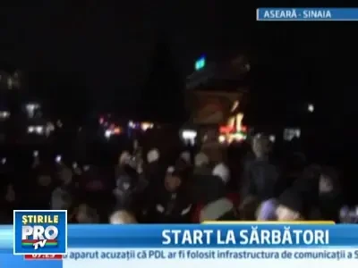 Sinaia straluceste! Brad de sapte metri, cu 4.000 de beculete!