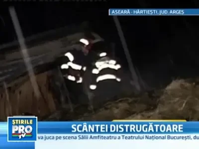 Nu le-a dat apa sa stinga focul ce le cuprinsese casa! Au ramas pe drumuri!