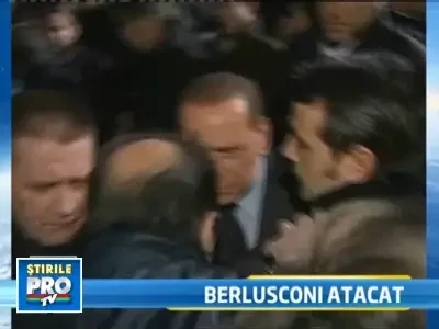 Silvio Berlusconi, plin de sange! Are nasul spart si doi dinti rupti!