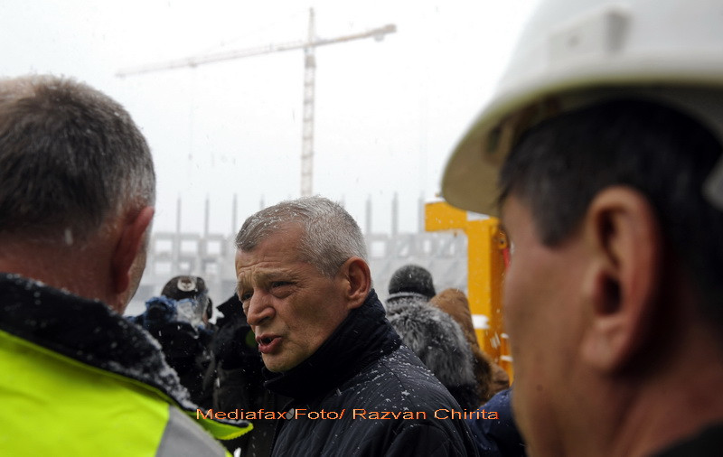 Oprescu: Lucrarile la autostrada suspendata vor incepe in acest an