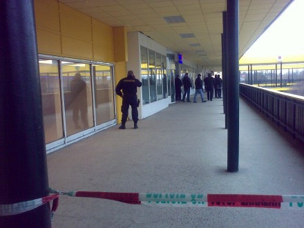 Luare de ostatici intr-o banca din Praga!!