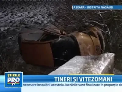 S-au prabusit cu masina intr-o rapa, dar au avut zile!