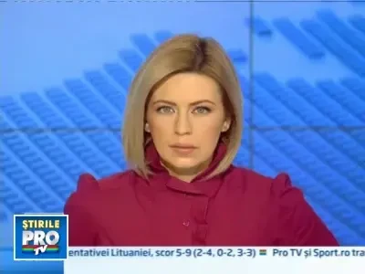 Distractie mortala: a apasat tare acceleratia si s-a oprit intr-o casa!