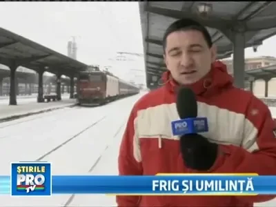 Trenuri "inghetate" in camp! Intarziere de aproape 1000 de minute fiecare!