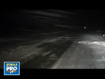 Blocati in infernul alb: topesc zapada pentru a nu muri de sete!