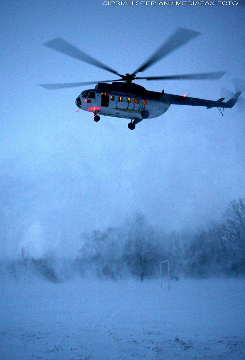 Prizonierii zapezii. Cimitire de masini pe drumurile Romaniei