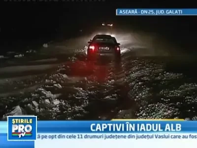 Viscolul a baricadat in case zeci de mii de oameni! Sute, blocati pe sosele