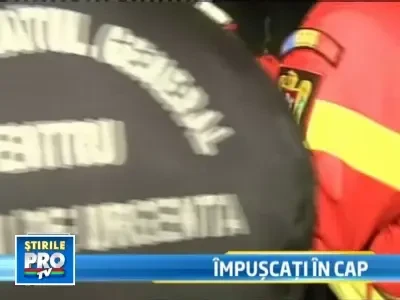 Un politist si-a impuscat in cap iubita, apoi a incercat sa-si ia viata