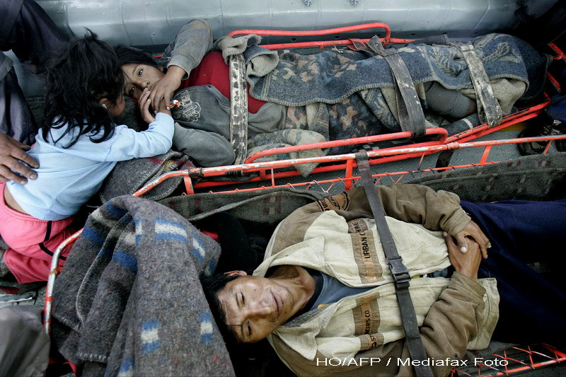 Cel putin sapte persoane au murit in urma alunecarilor de teren din Peru