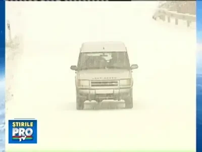 Viscolul si zapada au blocat aproape toata Europa