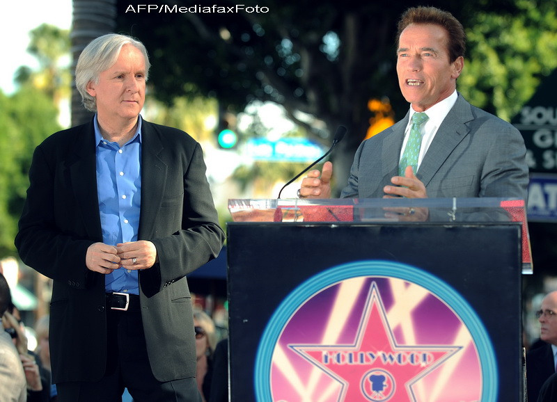 James Cameron a primit o stea pe Hollywood Walk of Fame