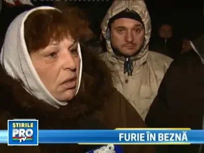 De 10 zile, in bezna! 200 de oameni furiosi au iesit in strada in Ferentari