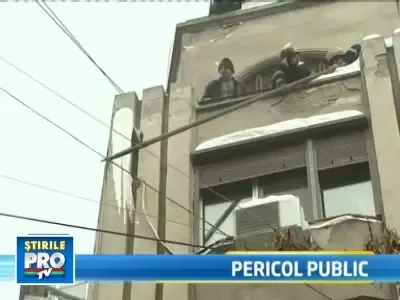 Atentie, pietoni! Patinoare pe trotuare. Pe cand si civilizatie?