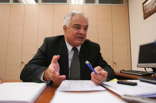 Radulescu, BNR: Singurul avantaj in 2010 este ca nu mai avem alegeri