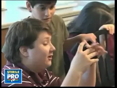 O femeie din SUA a adoptat 50 de baieti!