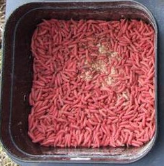 Ti-ar placea sa servesti la masa de Craciun ... viermi?!