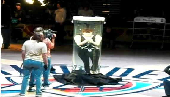 Aproape s-a inecat in timpul unei cascadorii! Vezi VIDEO!