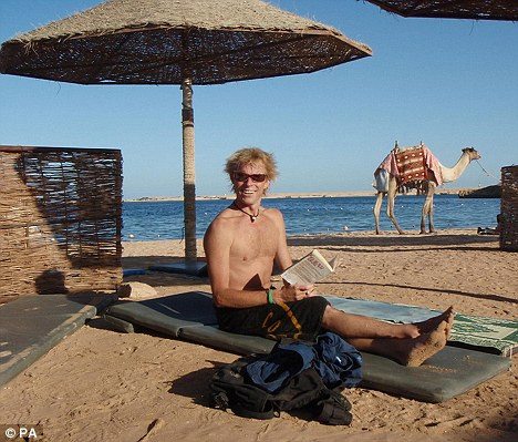 Cea mai buna slujba din lume? Castigatorul era cat pe ce sa moara la munca